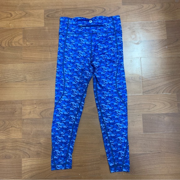 Vineyard Vines Yoga Pants Fitness Leggings Small Royal Blue Whale Print 23” - Picture 4 of 12